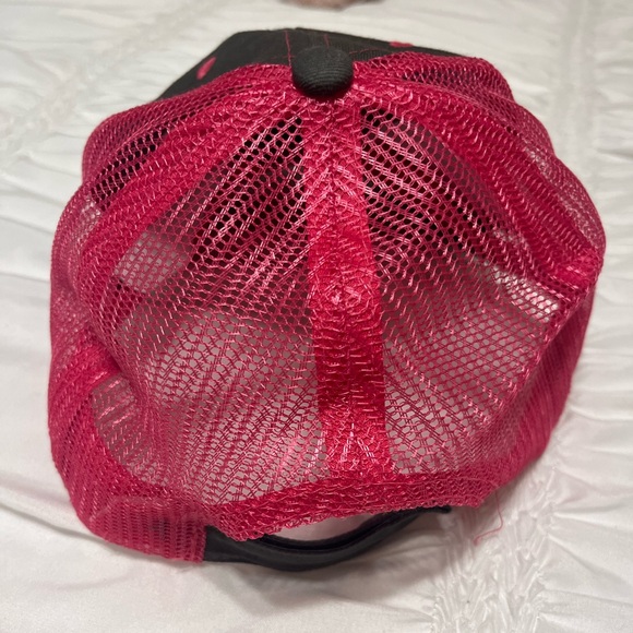 Making Strides Against Breast Cancer gray/pink mesh adjustable NWOT hat - Picture 2 of 3